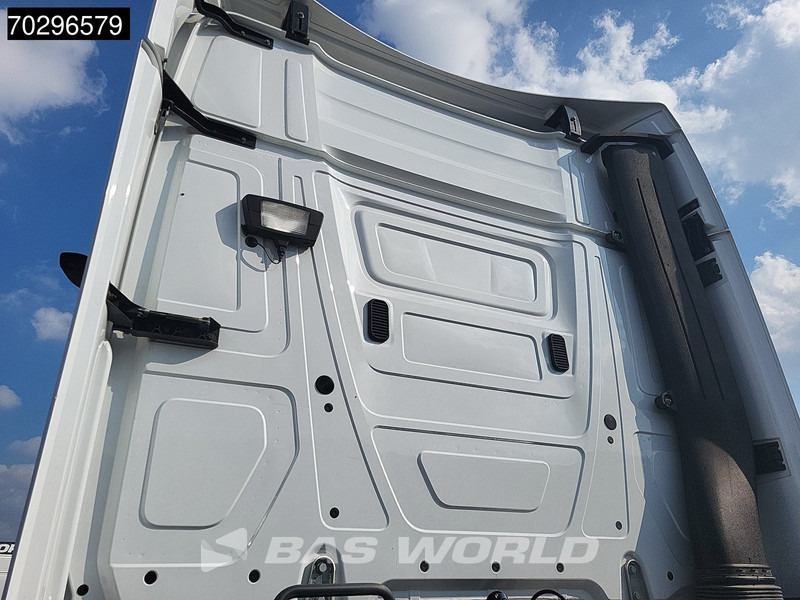 Mercedes-Benz Actros 1848 4X2 BigSpace Retarder Standklima MirrorCam ACC Xenon Euro 6 - Тягач: фото 3 Mercedes-Benz Actros 1848 4X2 BigSpace Retarder Standklima MirrorCam ACC Xenon Euro 6 - Тягач: фото 3