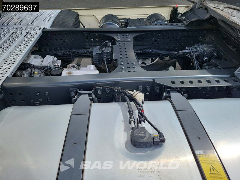 Тягач Mercedes-Benz Actros 1848 4X2 BigSpace Retarder Standklima PPC Navi ACC LED: фото 15 Тягач Mercedes-Benz Actros 1848 4X2 BigSpace Retarder Standklima PPC Navi ACC LED: фото 15