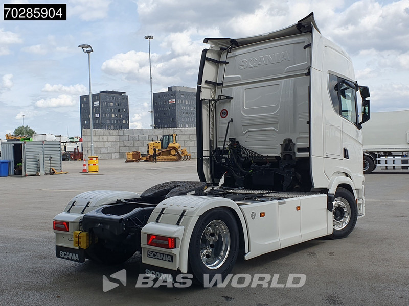 Scania S770 4X2 Full-Air Retarder 2x Tanks Standklima Alcoa's Leather - Тягач: фото 5 Scania S770 4X2 Full-Air Retarder 2x Tanks Standklima Alcoa's Leather - Тягач: фото 5