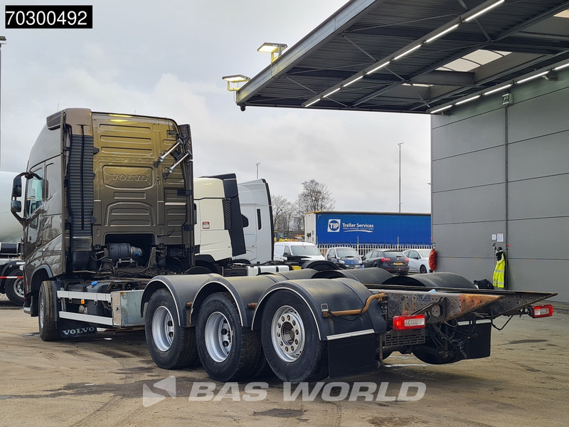 Volvo FH 540 FH 8X4 Chassis Lift+Steering Axle Automatic VEB+ Euro 6 - Грузовик-шасси: фото 2 Volvo FH 540 FH 8X4 Chassis Lift+Steering Axle Automatic VEB+ Euro 6 - Грузовик-шасси: фото 2