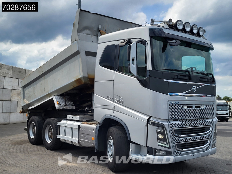 Volvo FH16 650 FH16 6X4 12m3 tipper Big-Axle Automatic Xenon Euro 6 - Самосвал: фото 3 Volvo FH16 650 FH16 6X4 12m3 tipper Big-Axle Automatic Xenon Euro 6 - Самосвал: фото 3