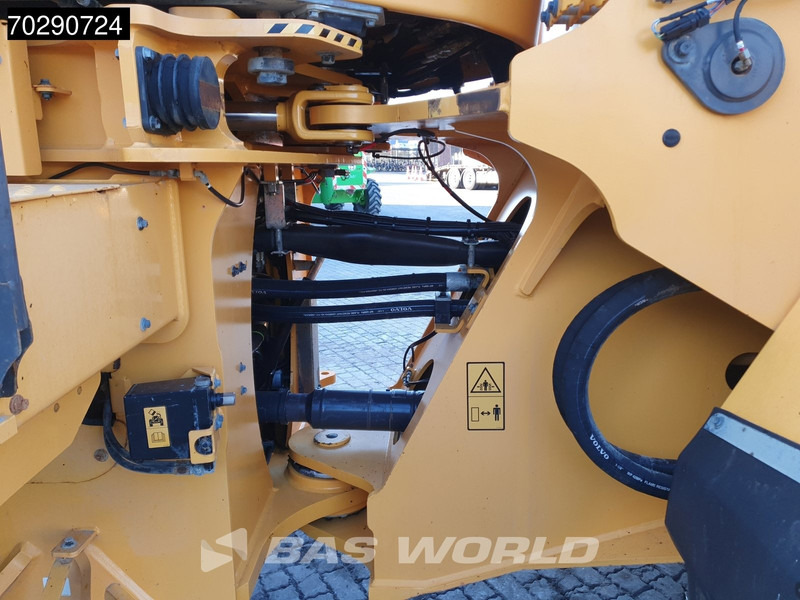 Колёсный погрузчик Volvo L180 H CDC: фото 20