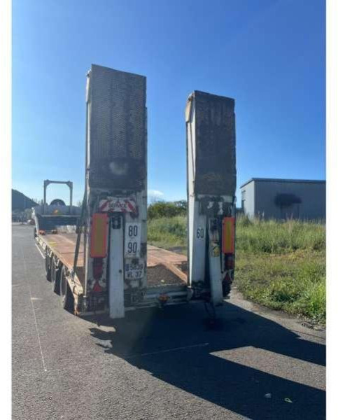 Actm 3 ESSIEUX - Низкорамный полуприцеп: фото 4 Actm 3 ESSIEUX - Низкорамный полуприцеп: фото 4