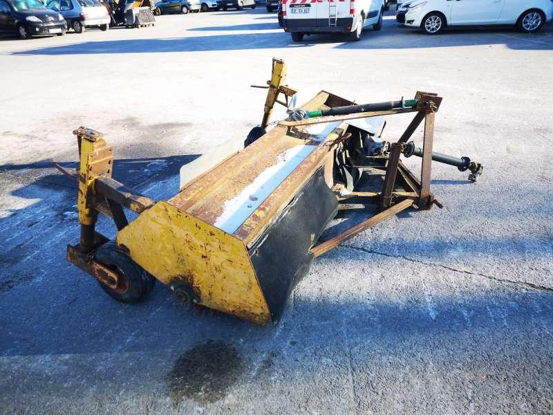 BALAIS 3 POINTS - Щетка: фото 4 BALAIS 3 POINTS - Щетка: фото 4