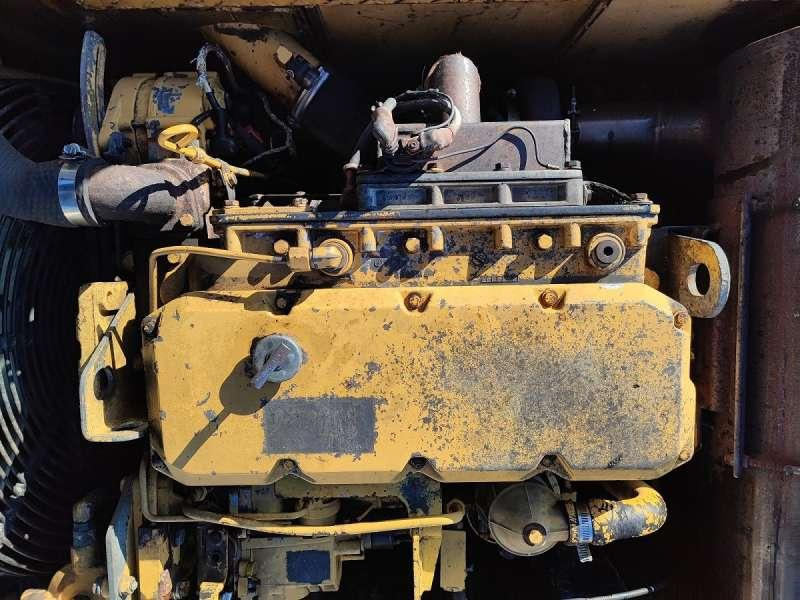 Гусеничный экскаватор Caterpillar E120B: фото 37