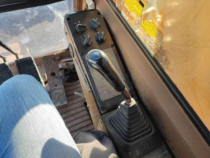 Гусеничный экскаватор Caterpillar E120B: фото 44