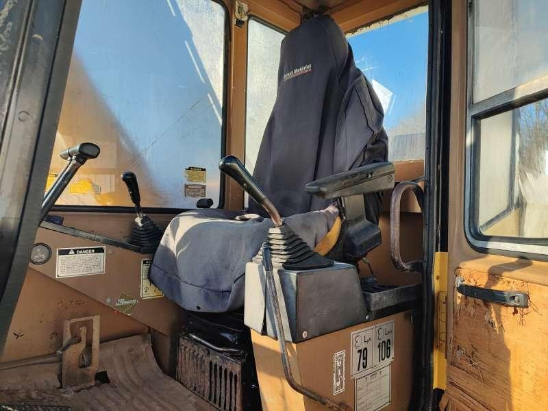 Гусеничный экскаватор Caterpillar E120B: фото 39