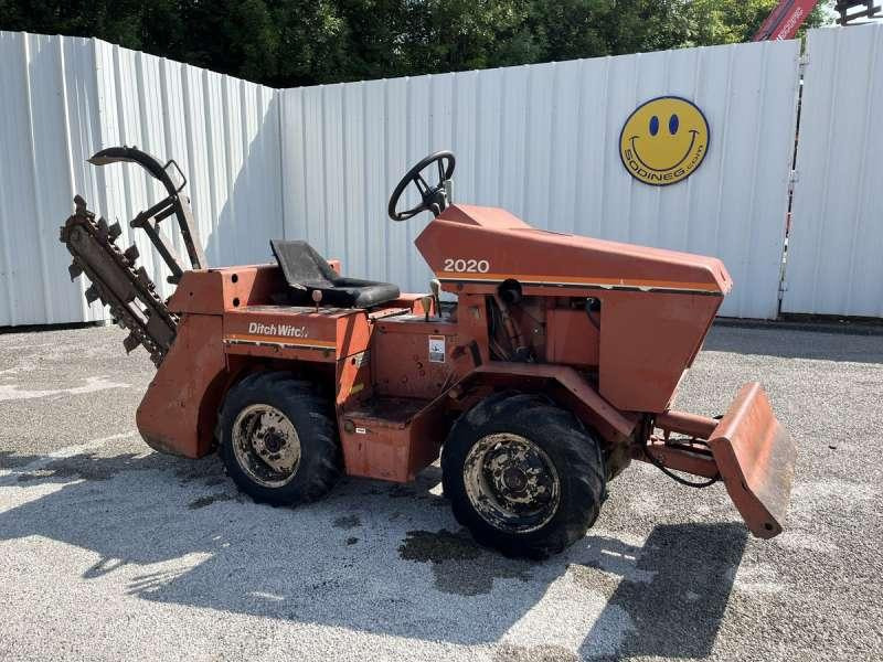 DITCH WITCH 2020K - Траншеекопатель: фото 1 DITCH WITCH 2020K - Траншеекопатель: фото 1