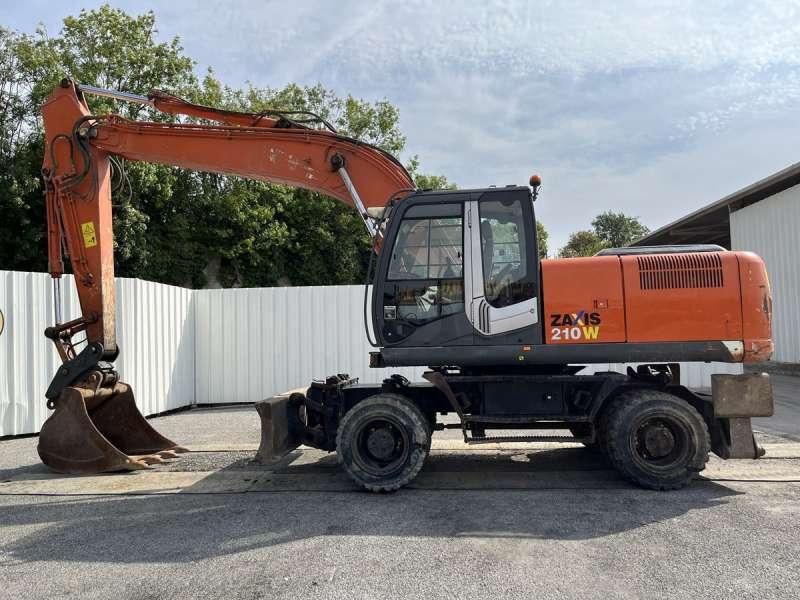 Hitachi ZX210W-3 - Колёсный экскаватор: фото 4 Hitachi ZX210W-3 - Колёсный экскаватор: фото 4