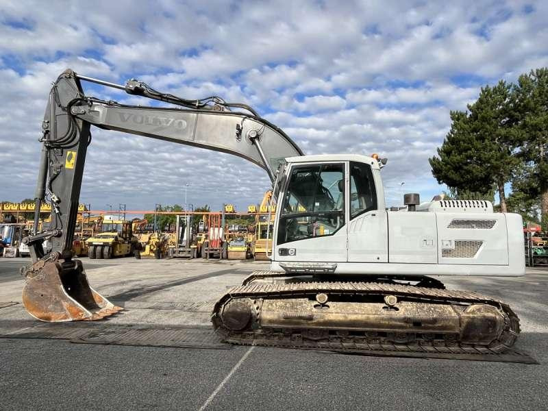 Volvo EC220DL - Гусеничный экскаватор: фото 4 Volvo EC220DL - Гусеничный экскаватор: фото 4