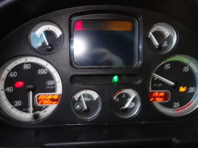 Крюковой мультилифт DAF 85.410 CF 6X4 STEEL SPRINGS MANUAL GEARBOX: фото 13