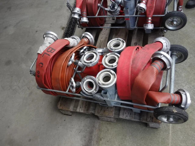 Mercedes-Benz 80euro fire hose - Пожарная машина: фото 1 Mercedes-Benz 80euro fire hose - Пожарная машина: фото 1