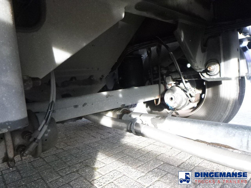 Feldbinder Powder tank alu 36 m3 / 1 comp - Полуприцеп-цистерна: фото 5 Feldbinder Powder tank alu 36 m3 / 1 comp - Полуприцеп-цистерна: фото 5