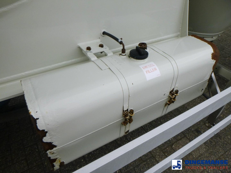 Полуприцеп-цистерна Feldbinder Powder tank alu 50 m3 + compressor: фото 18 Полуприцеп-цистерна Feldbinder Powder tank alu 50 m3 + compressor: фото 18