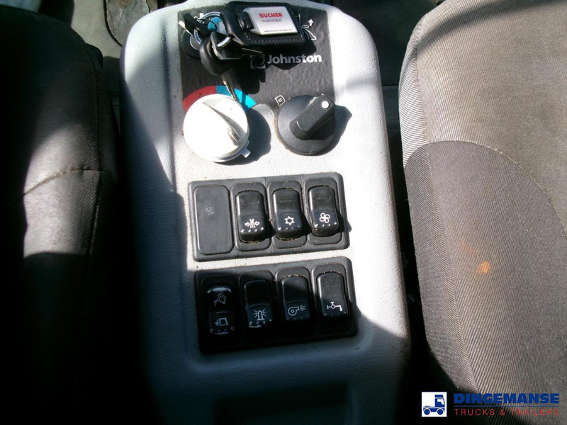 Подметально-уборочная машина Johnston C202 compact street sweeper: фото 11 Подметально-уборочная машина Johnston C202 compact street sweeper: фото 11