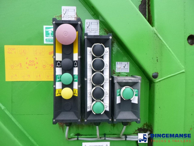 Mercedes-Benz Econic 3233 8X4 RHD Euro 5 refuse truck в лизинг Mercedes-Benz Econic 3233 8X4 RHD Euro 5 refuse truck: фото 11