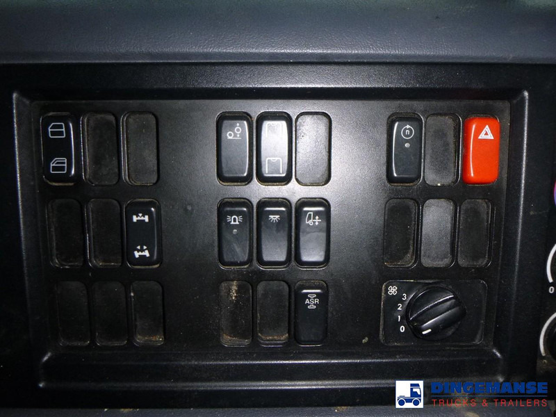 Mercedes-Benz Econic 3233 8X4 RHD Euro 5 refuse truck в лизинг Mercedes-Benz Econic 3233 8X4 RHD Euro 5 refuse truck: фото 17