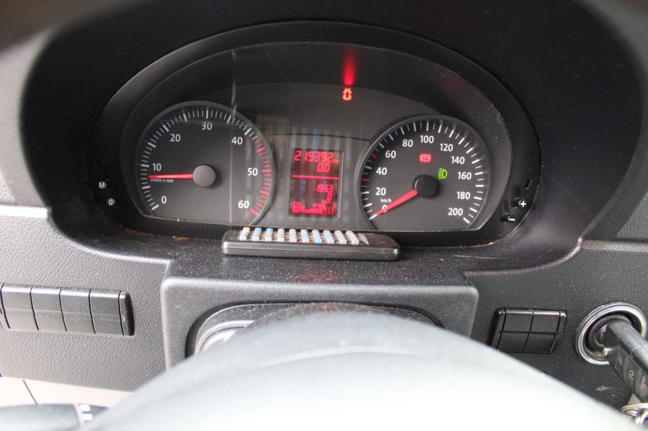 Цельнометаллический фургон Volkswagen Crafter 2.5 TDI Kasten 3,5 t + AHK, Klima,: фото 16 Цельнометаллический фургон Volkswagen Crafter 2.5 TDI Kasten 3,5 t + AHK, Klima,: фото 16