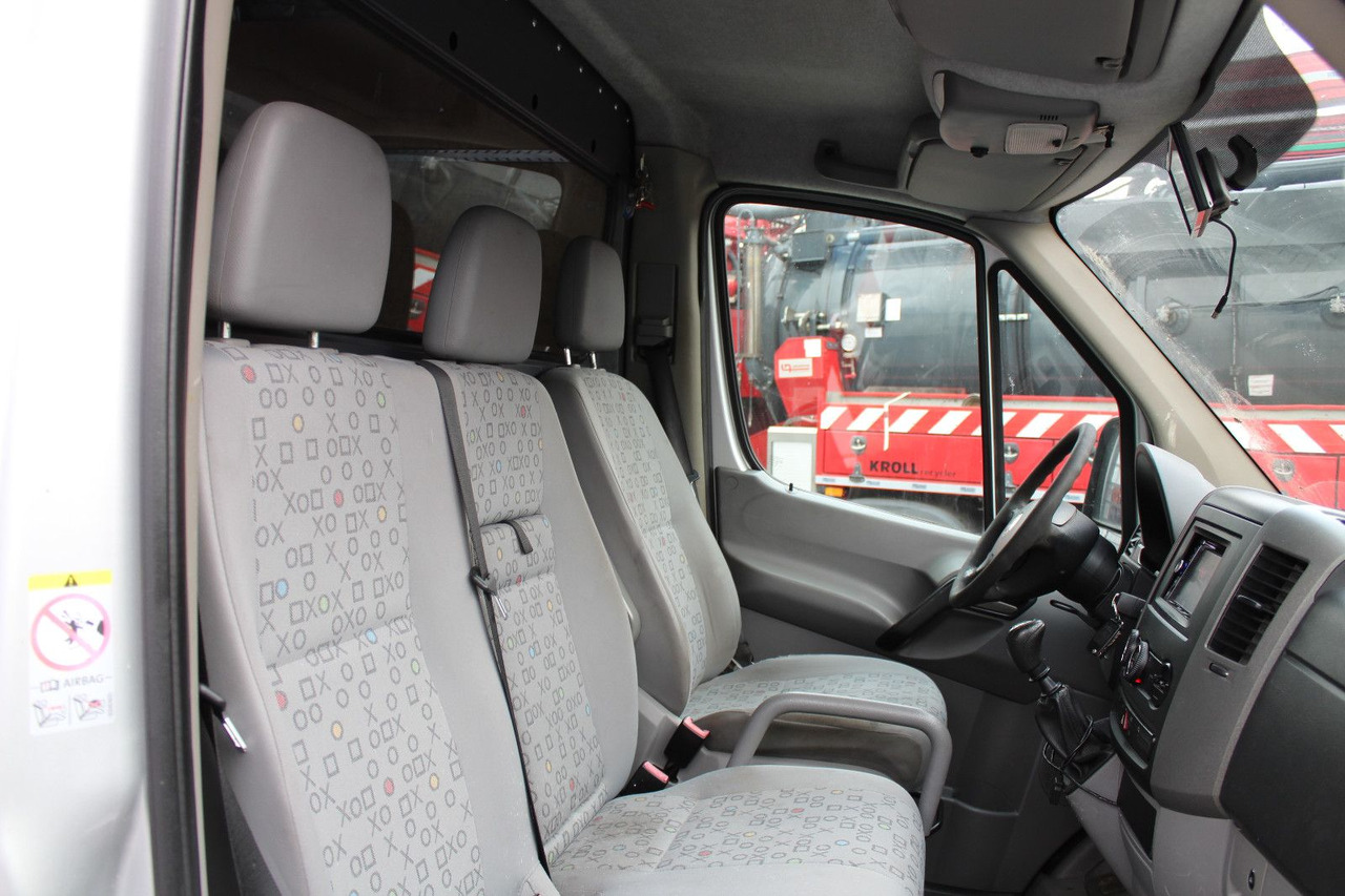 Цельнометаллический фургон Volkswagen Crafter 2.5 TDI Kasten 3,5 t + AHK, Klima,: фото 11 Цельнометаллический фургон Volkswagen Crafter 2.5 TDI Kasten 3,5 t + AHK, Klima,: фото 11