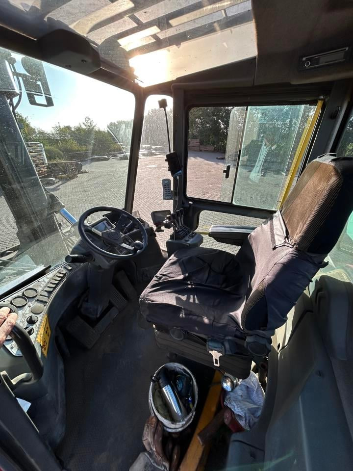 Kalmar DCE160-6 - Дизельный погрузчик: фото 4 Kalmar DCE160-6 - Дизельный погрузчик: фото 4