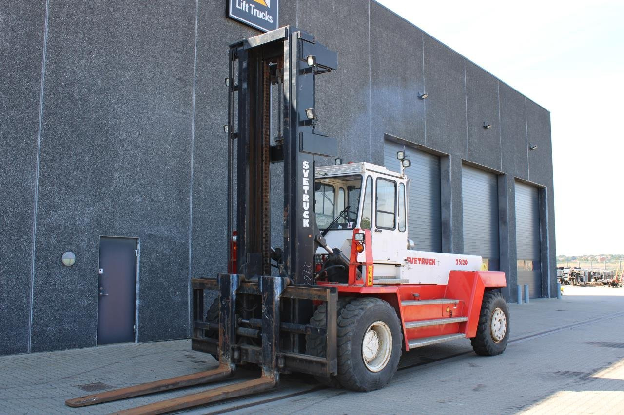 SveTruck 25120-42 - Дизельный погрузчик: фото 2 SveTruck 25120-42 - Дизельный погрузчик: фото 2