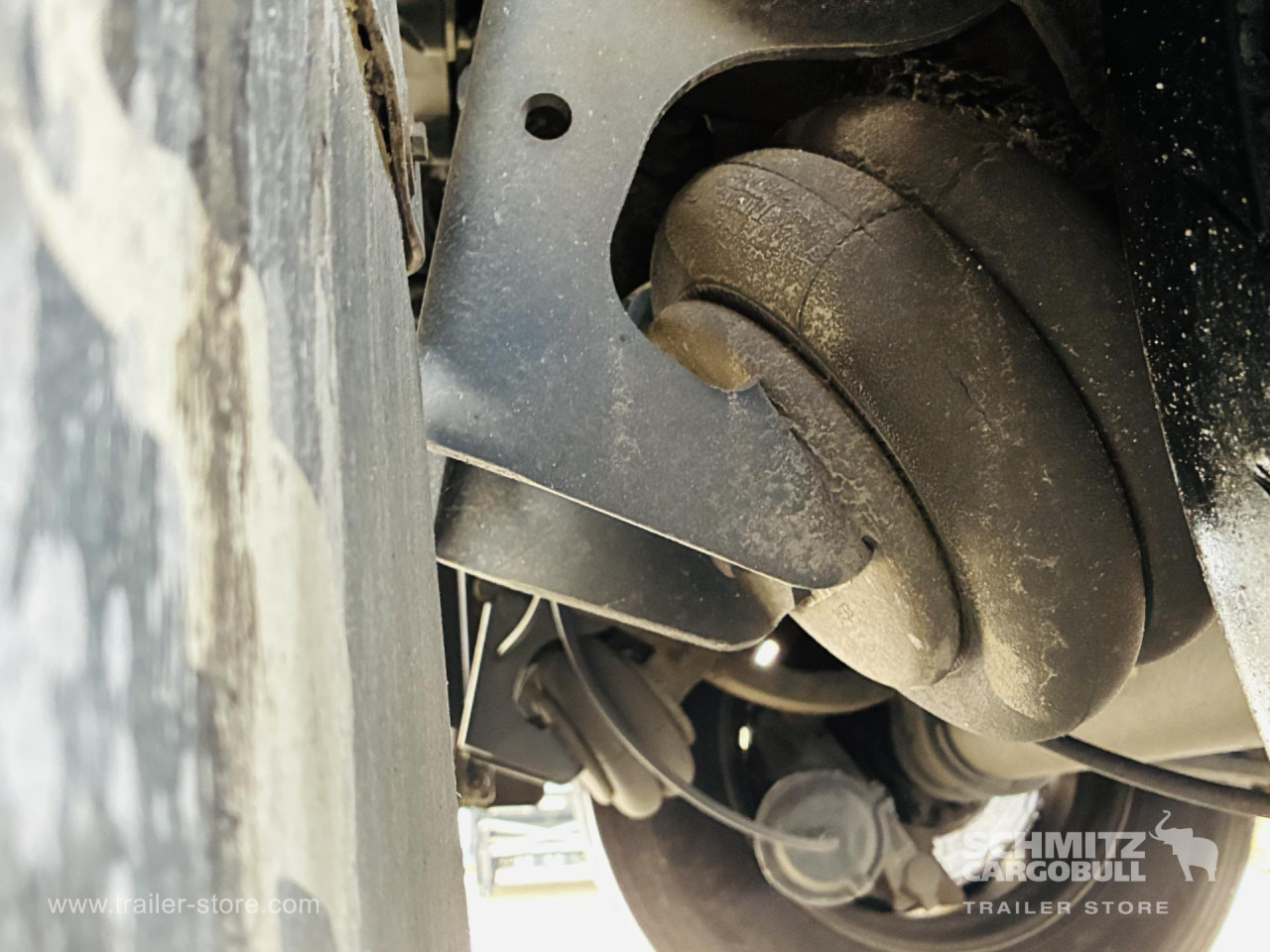 SCHMITZ Auflieger Tiefkühler Multitemp Double deck - Изотермический полуприцеп: фото 2 SCHMITZ Auflieger Tiefkühler Multitemp Double deck - Изотермический полуприцеп: фото 2