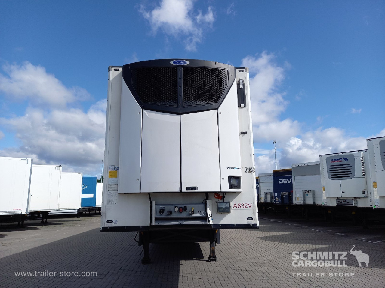 SCHMITZ Auflieger Tiefkühler Multitemp - Изотермический полуприцеп: фото 2 SCHMITZ Auflieger Tiefkühler Multitemp - Изотермический полуприцеп: фото 2