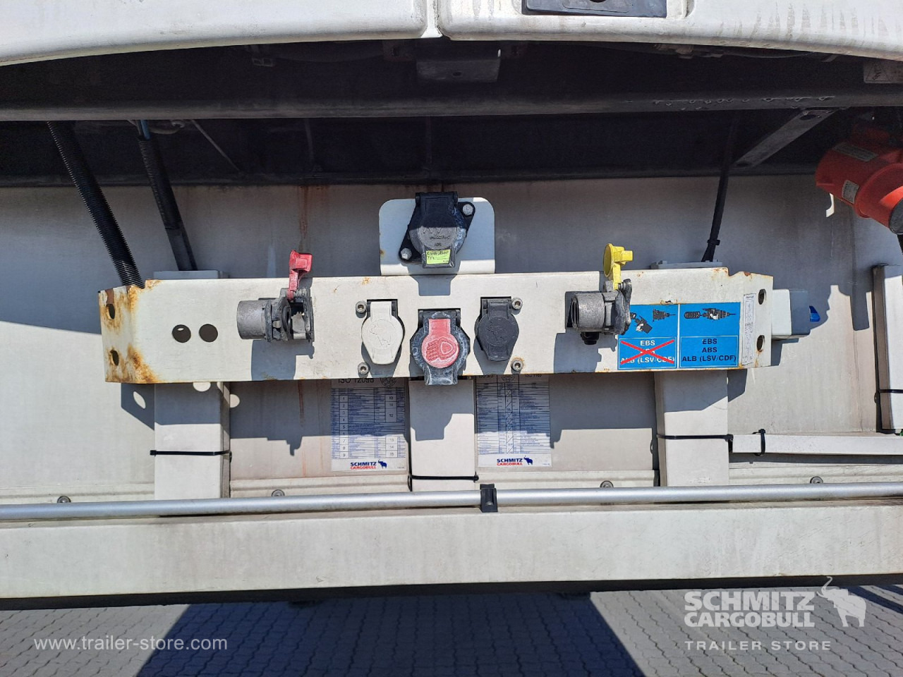 SCHMITZ Auflieger Tiefkühler Standard Double deck - Изотермический полуприцеп: фото 4 SCHMITZ Auflieger Tiefkühler Standard Double deck - Изотермический полуприцеп: фото 4