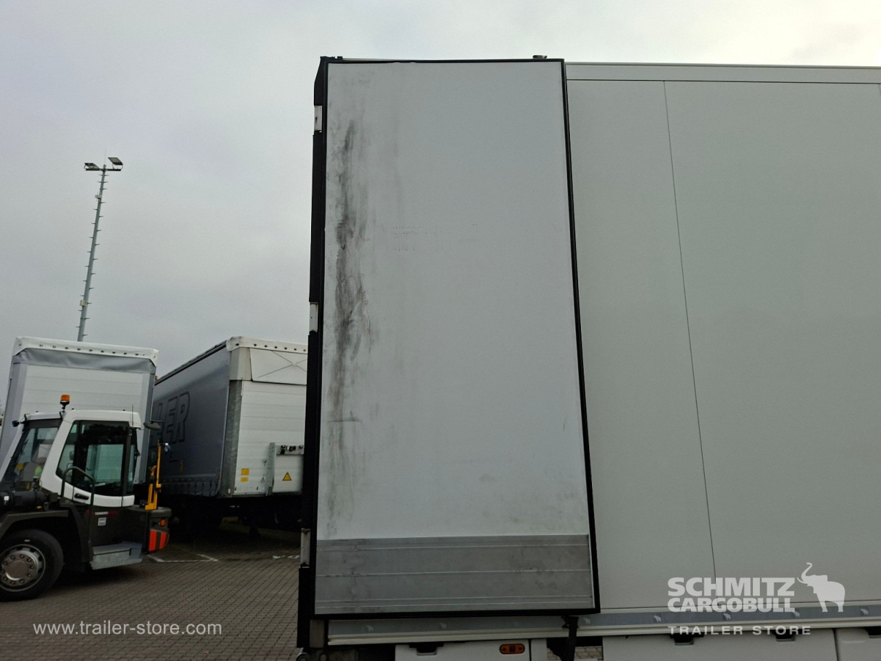 SCHMITZ Auflieger Tiefkühler Standard Double deck - Изотермический полуприцеп: фото 4 SCHMITZ Auflieger Tiefkühler Standard Double deck - Изотермический полуприцеп: фото 4