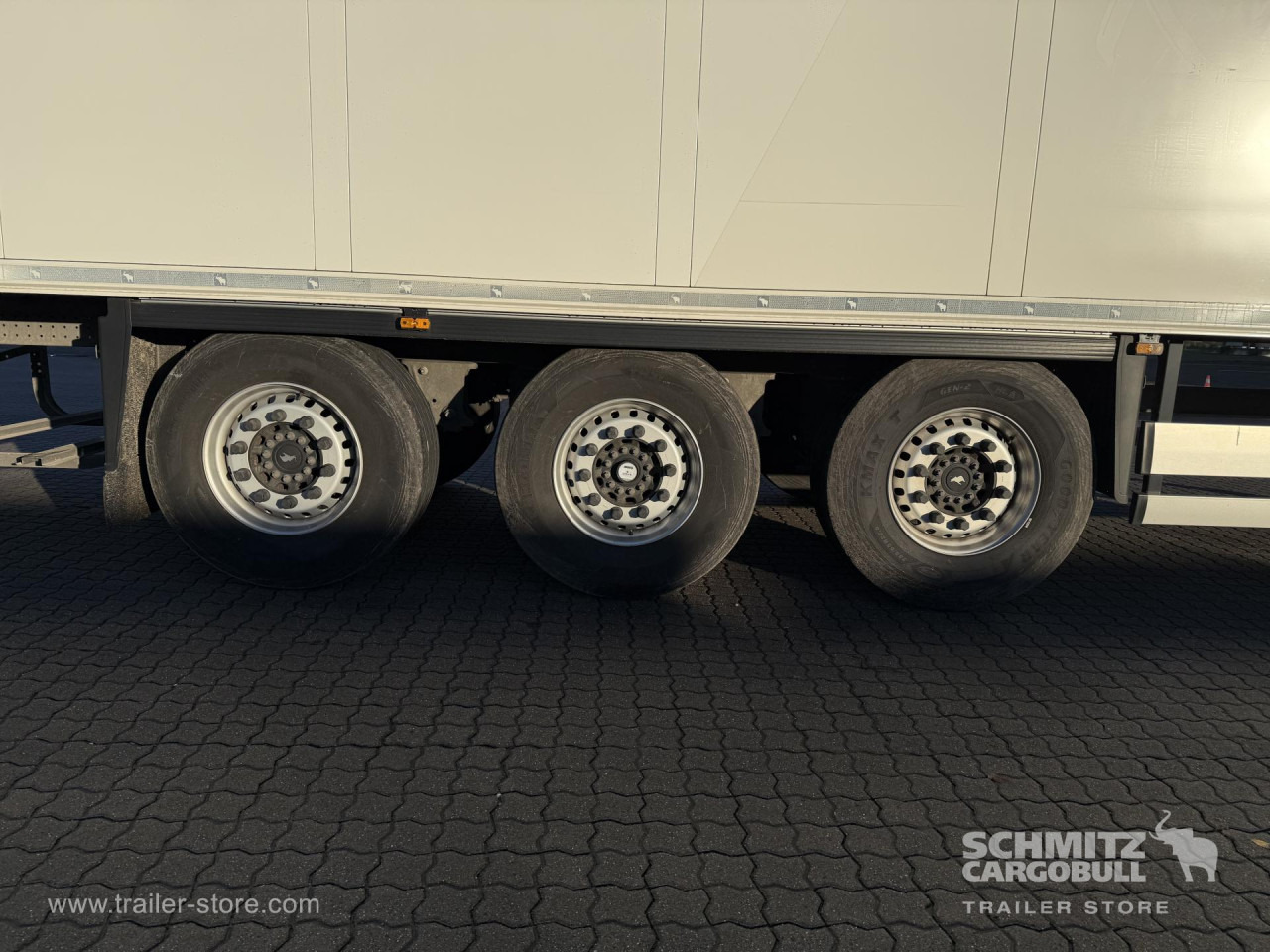 SCHMITZ Auflieger Tiefkühler Standard Double deck - Изотермический полуприцеп: фото 3 SCHMITZ Auflieger Tiefkühler Standard Double deck - Изотермический полуприцеп: фото 3