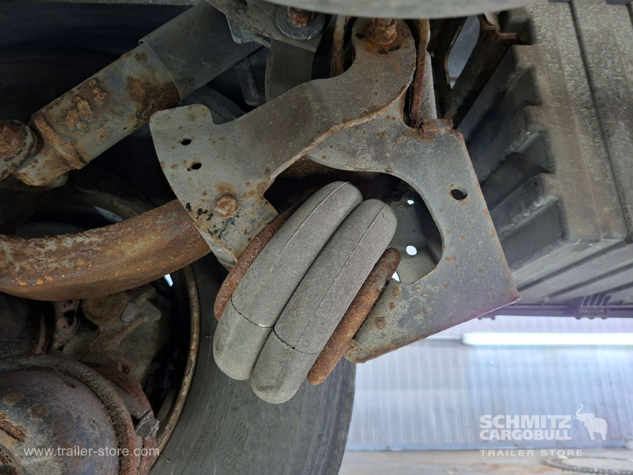 SCHMITZ Auflieger Tiefkühler Standard Double deck - Изотермический полуприцеп: фото 2 SCHMITZ Auflieger Tiefkühler Standard Double deck - Изотермический полуприцеп: фото 2