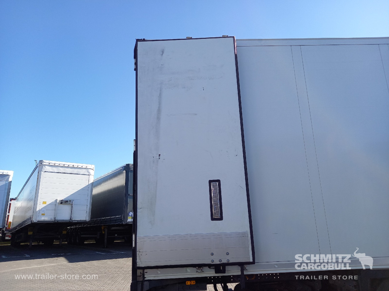 SCHMITZ Auflieger Tiefkühler Standard - Изотермический полуприцеп: фото 4 SCHMITZ Auflieger Tiefkühler Standard - Изотермический полуприцеп: фото 4