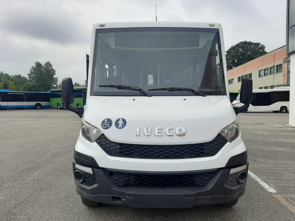 N.1 IVECO INDCAR MOBI – Anno 2015 - Туристический автобус: фото 2 N.1 IVECO INDCAR MOBI – Anno 2015 - Туристический автобус: фото 2
