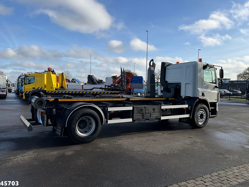 DAF FA 65 CF 250 Manual 20 Ton haakarmsysteem - Крюковой мультилифт: фото 5 DAF FA 65 CF 250 Manual 20 Ton haakarmsysteem - Крюковой мультилифт: фото 5