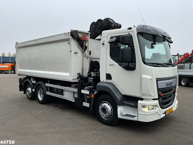 DAF FAN LF 220 Euro 6 Hiab 11 Tonmeter laadkraan Just 166.649 Km! - Самосвал, Автоманипулятор: фото 3 DAF FAN LF 220 Euro 6 Hiab 11 Tonmeter laadkraan Just 166.649 Km! - Самосвал, Автоманипулятор: фото 3