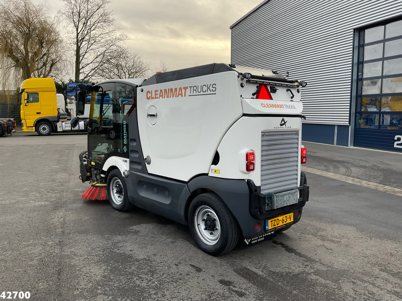 Mathieu MC 210 Azura Flex Euro 6 Stage 5 with 3-rd brush - Подметально-уборочная машина: фото 2 Mathieu MC 210 Azura Flex Euro 6 Stage 5 with 3-rd brush - Подметально-уборочная машина: фото 2