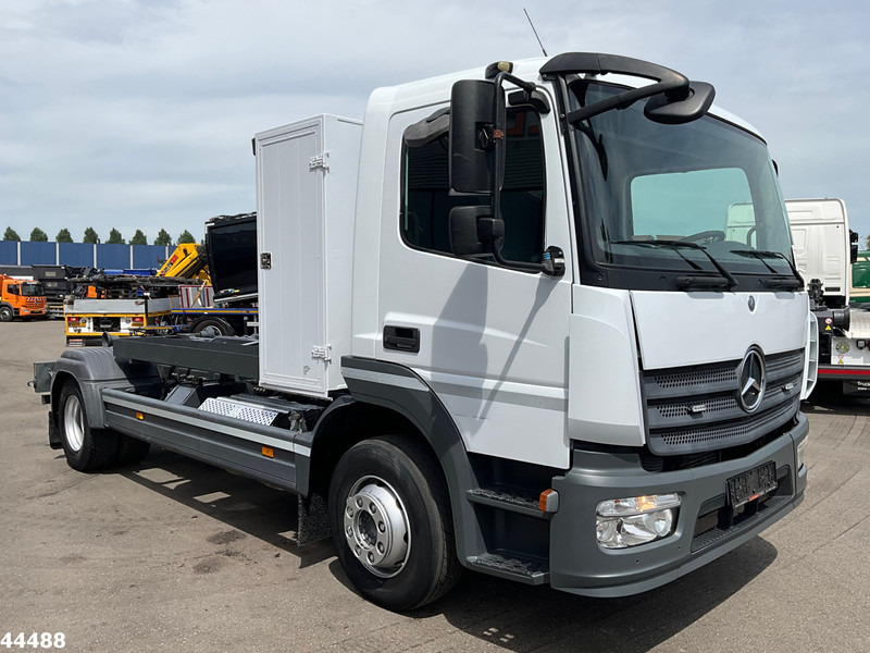 Mercedes-Benz Atego 1218 Euro 6 Manual 7 Ton haakarmsysteem - Крюковой мультилифт: фото 3 Mercedes-Benz Atego 1218 Euro 6 Manual 7 Ton haakarmsysteem - Крюковой мультилифт: фото 3