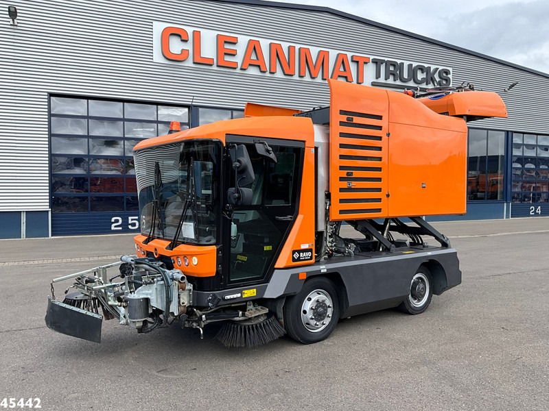 Ravo 540 CD Euro 6 with 3-rd brush - Подметально-уборочная машина: фото 1 Ravo 540 CD Euro 6 with 3-rd brush - Подметально-уборочная машина: фото 1