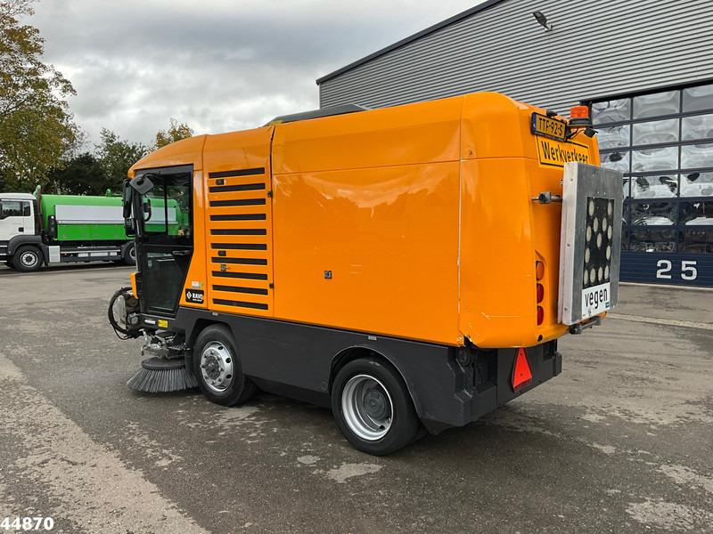 Ravo 540 with 3-rd brush - Подметально-уборочная машина: фото 4 Ravo 540 with 3-rd brush - Подметально-уборочная машина: фото 4