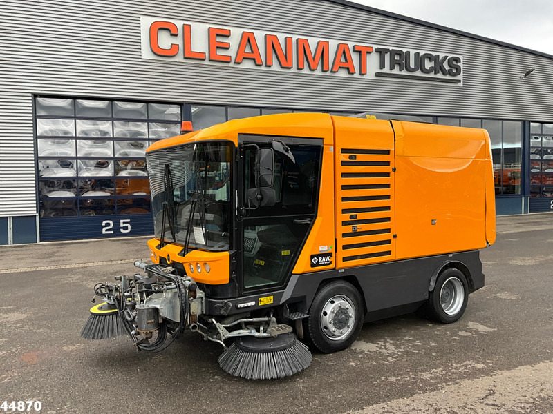 Ravo 540 with 3-rd brush - Подметально-уборочная машина: фото 3 Ravo 540 with 3-rd brush - Подметально-уборочная машина: фото 3