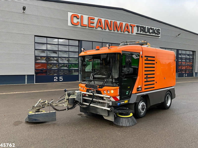 Ravo 580 Euro 6 with 3-rd brush - Подметально-уборочная машина: фото 3 Ravo 580 Euro 6 with 3-rd brush - Подметально-уборочная машина: фото 3