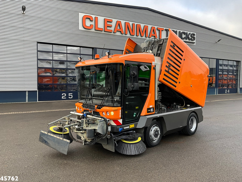 Ravo 580 Euro 6 with 3-rd brush - Подметально-уборочная машина: фото 1 Ravo 580 Euro 6 with 3-rd brush - Подметально-уборочная машина: фото 1