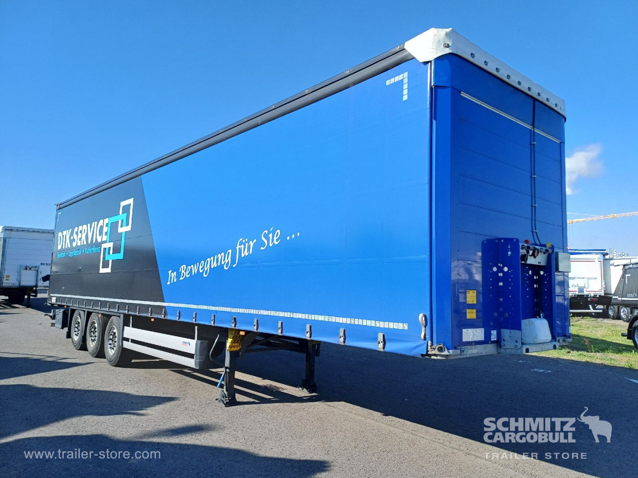 SCHMITZ Auflieger Curtainsider Standard - Тентованный полуприцеп: фото 1 SCHMITZ Auflieger Curtainsider Standard - Тентованный полуприцеп: фото 1