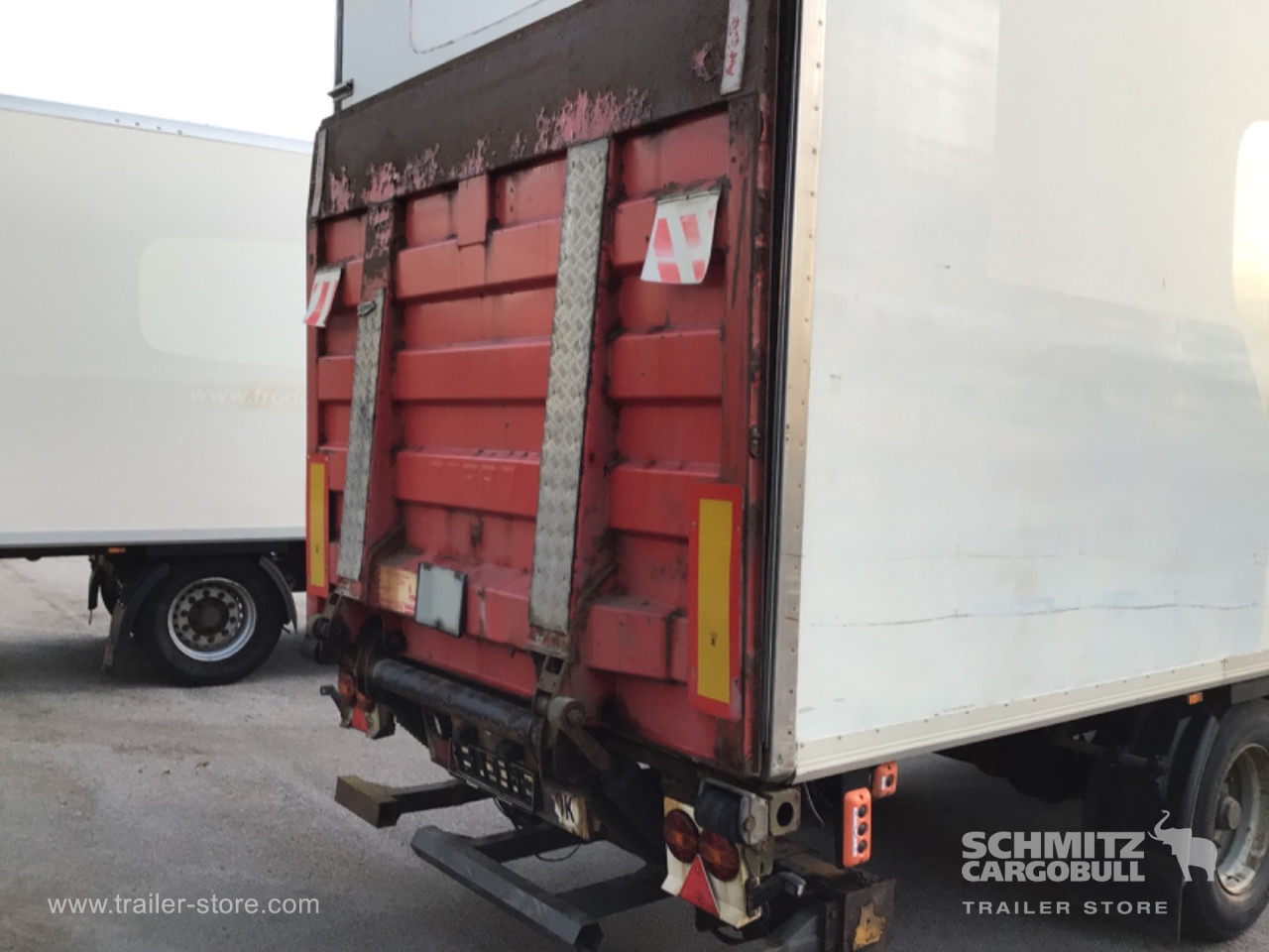 Изотермический полуприцеп KRONE Reefer Standard Taillift: фото 15
