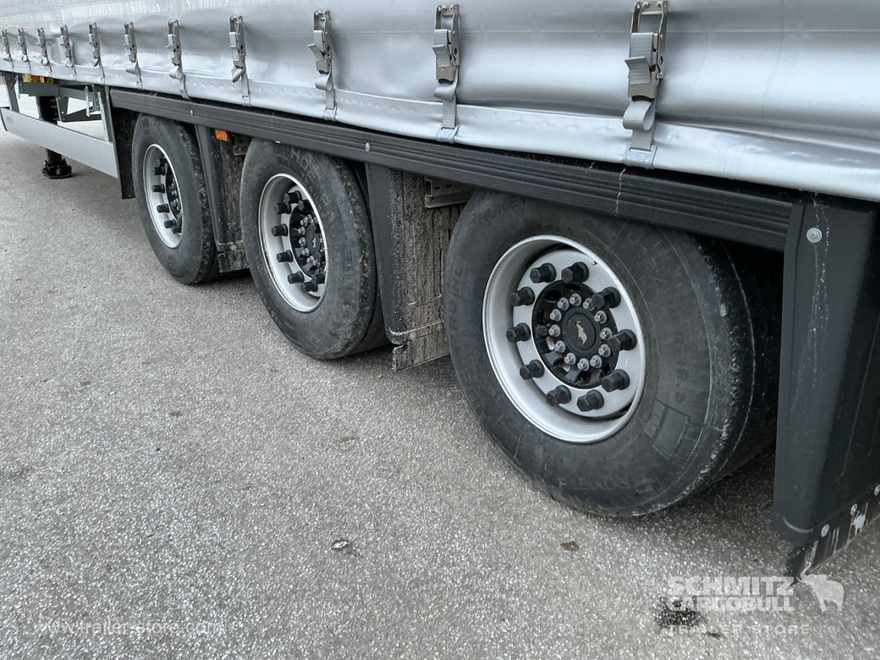 SCHMITZ Curtainsider Mega - Тентованный полуприцеп: фото 3 SCHMITZ Curtainsider Mega - Тентованный полуприцеп: фото 3