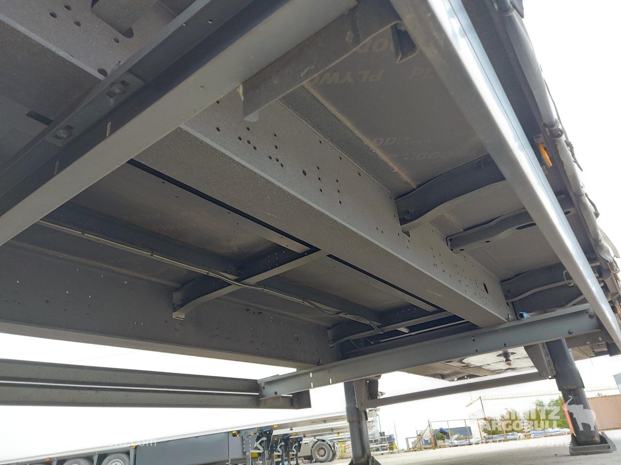 SCHMITZ Tolóponyva Mega - Тентованный полуприцеп: фото 2 SCHMITZ Tolóponyva Mega - Тентованный полуприцеп: фото 2