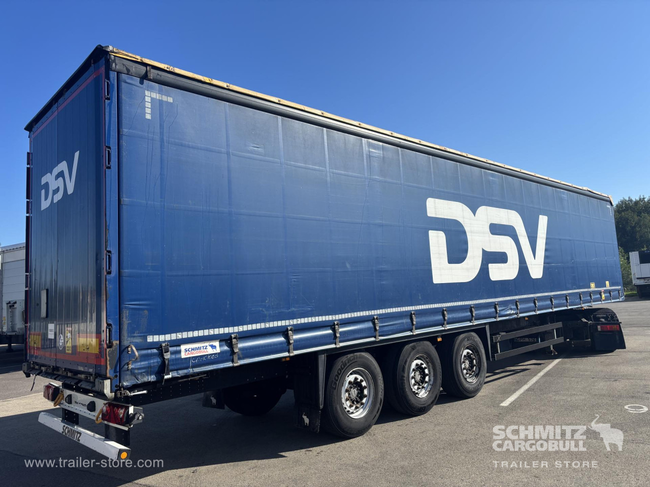 SCHMITZ Curtainsider Standard - Тентованный полуприцеп: фото 1 SCHMITZ Curtainsider Standard - Тентованный полуприцеп: фото 1