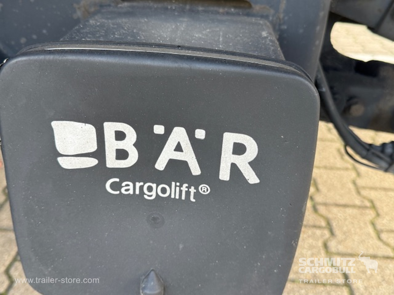 SCHMITZ Oplegger Kasten Standard Taillift - Полуприцеп-фургон: фото 3 SCHMITZ Oplegger Kasten Standard Taillift - Полуприцеп-фургон: фото 3