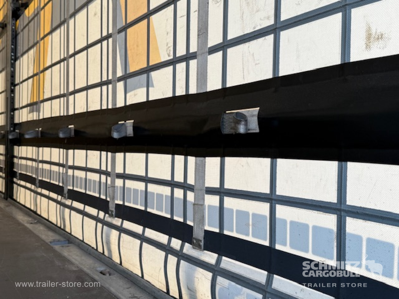 SCHMITZ Oplegger Schuifzeil Standard - Тентованный полуприцеп: фото 4 SCHMITZ Oplegger Schuifzeil Standard - Тентованный полуприцеп: фото 4