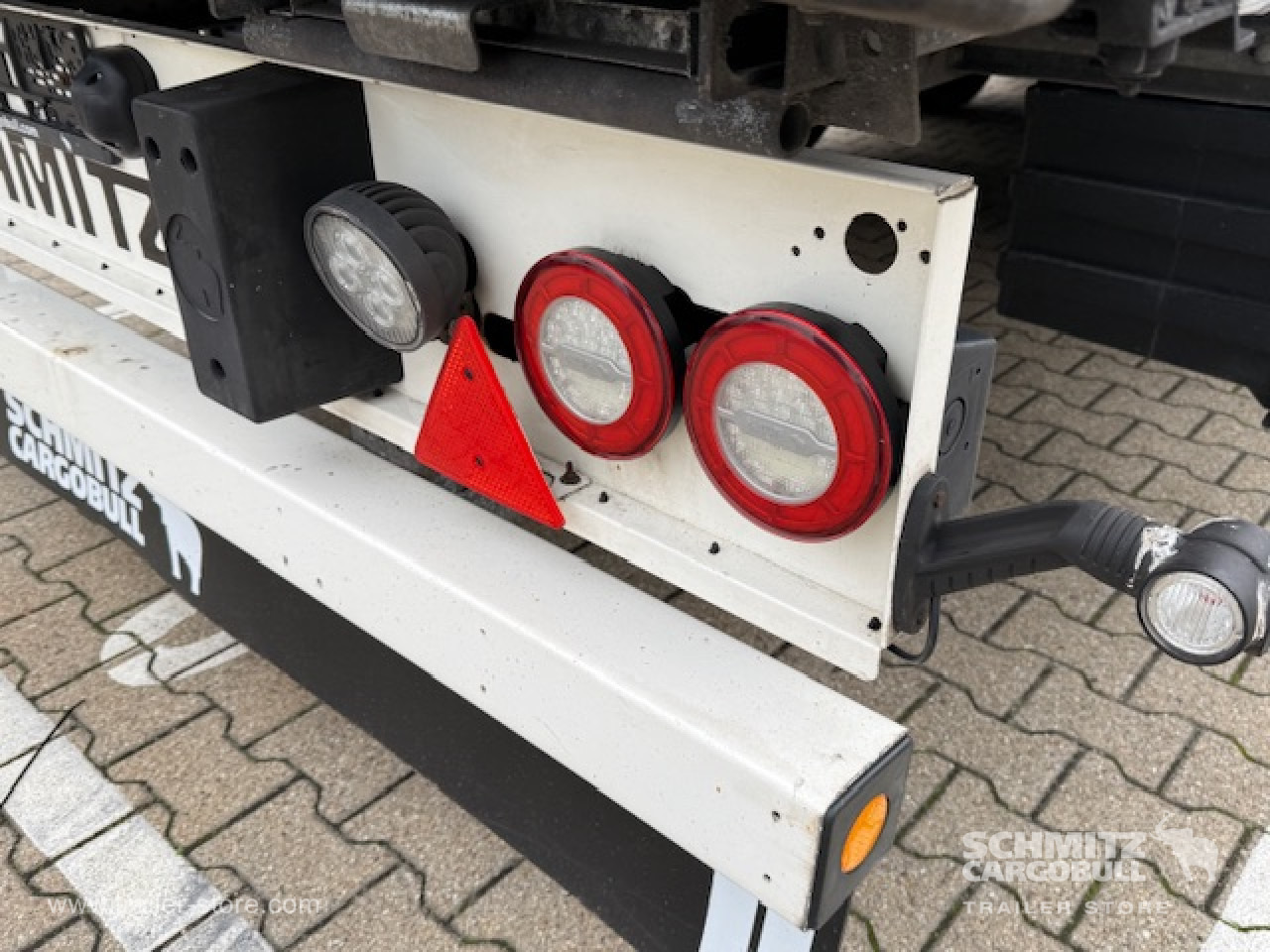 SCHMITZ Oplegger Schuifzeil Standard - Тентованный полуприцеп: фото 2 SCHMITZ Oplegger Schuifzeil Standard - Тентованный полуприцеп: фото 2